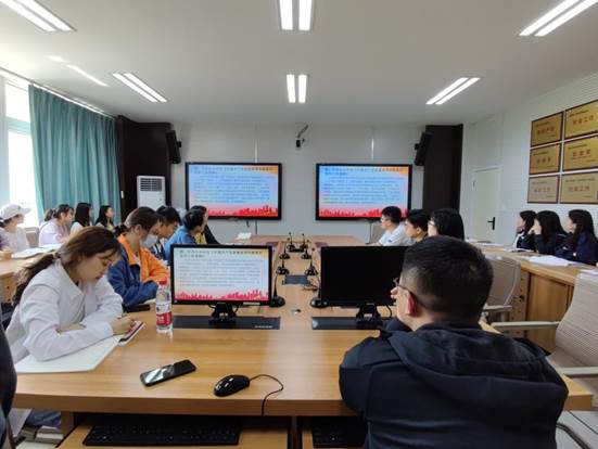 法社公司员工一支部学习《中国共产党普通高等公司基层组织工作条例》 (2)